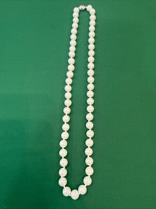 None Jewelry - Strand Of Faux Pearl Beaded Necklace Magnetic Closure #66A